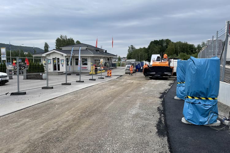 Laddstation hos företag